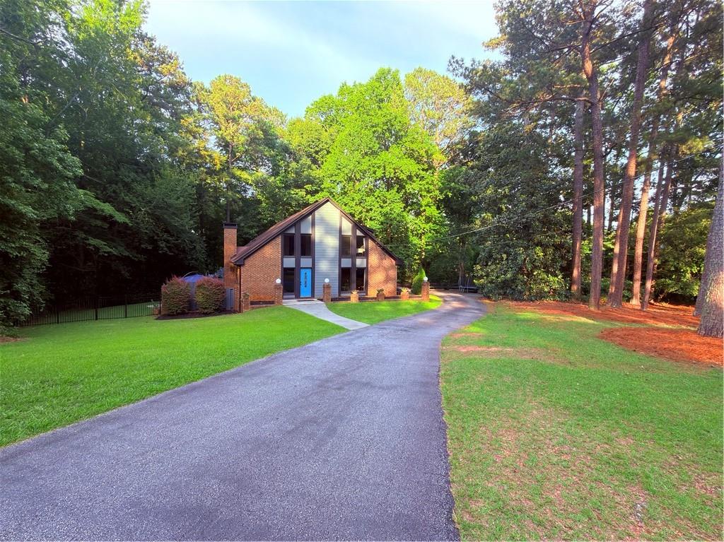 1605 Saint Tropez Way Property Photo 3