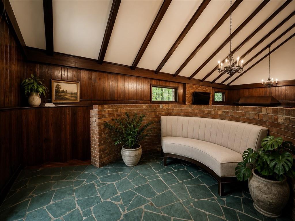 1605 Saint Tropez Way Property Photo 8