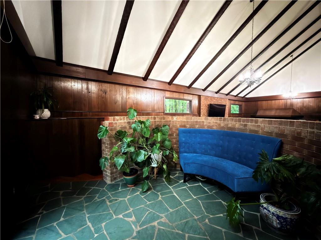 1605 Saint Tropez Way Property Photo 9