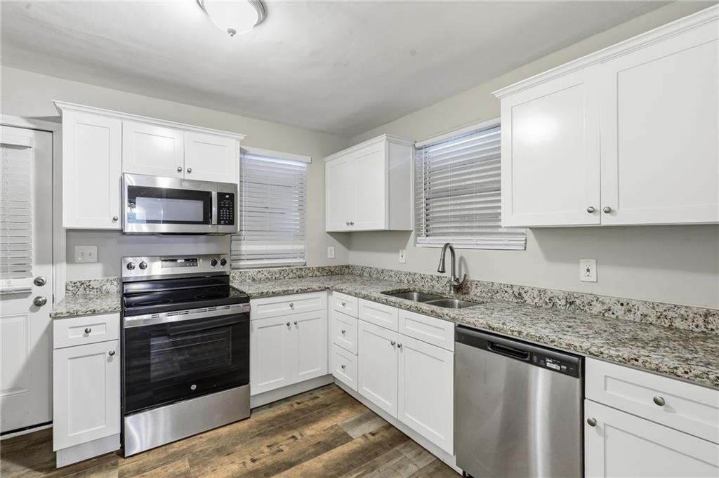 2096 Dellwood Place Property Photo 11