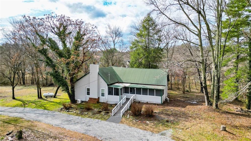 1515 Little Road Property Photo 4