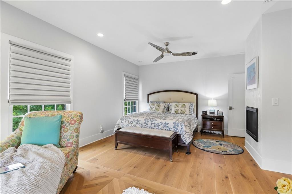 190 3rd Street Property Photo 17