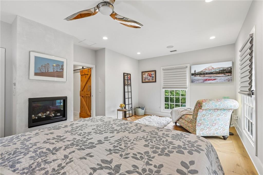 190 3rd Street Property Photo 19