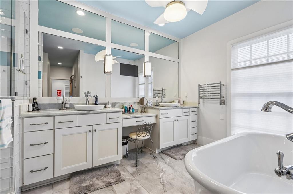 190 3rd Street Property Photo 20