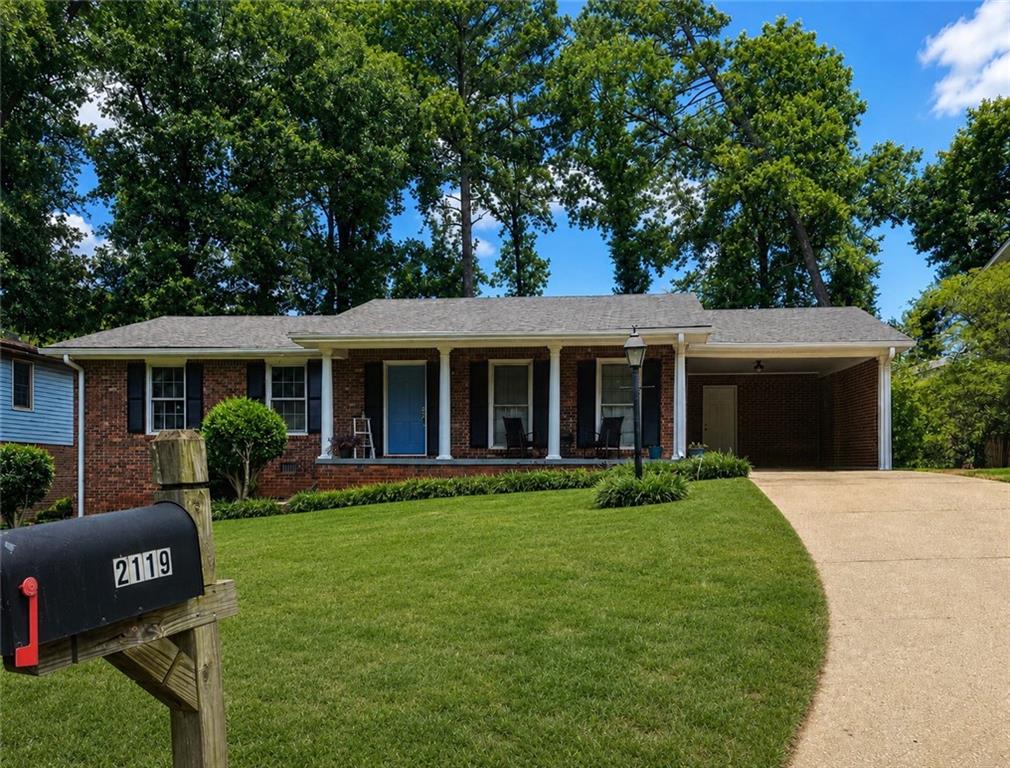 2119 Hilton Drive Property Photo 1