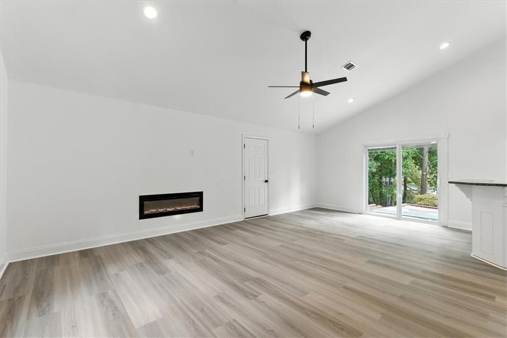2865 Landington Way Property Photo 6