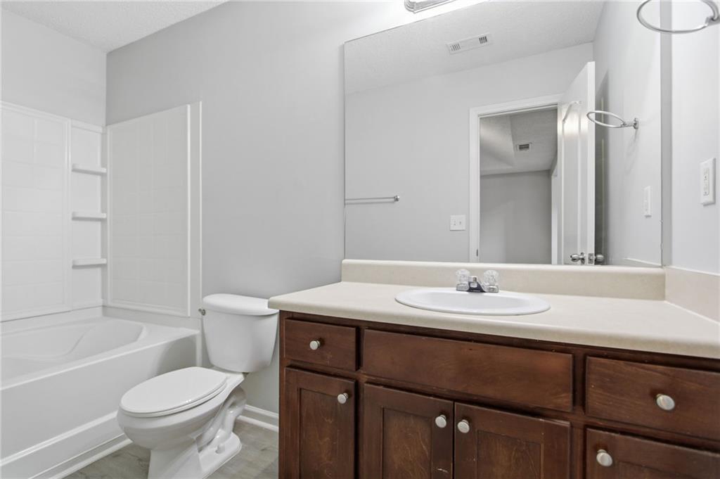 8642 Thomas Lane Property Photo 25