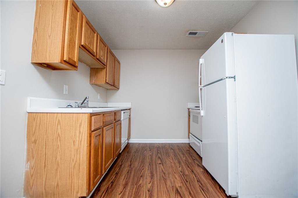 209 E Wilson Street Unit 84 Property Photo 16