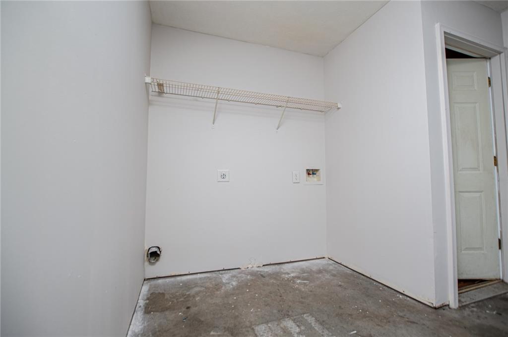 209 E Wilson Street Unit 84 Property Photo 21