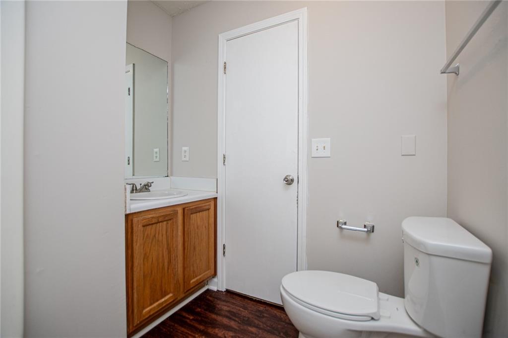 209 E Wilson Street Unit 84 Property Photo 27