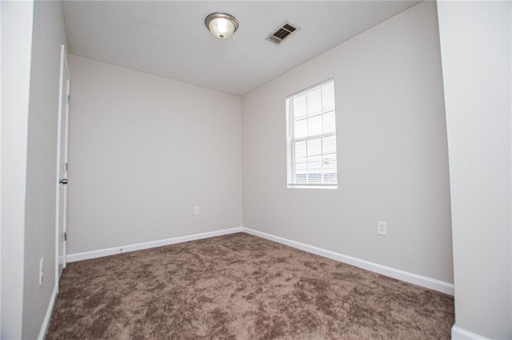 209 E Wilson Street Unit 84 Property Photo 31