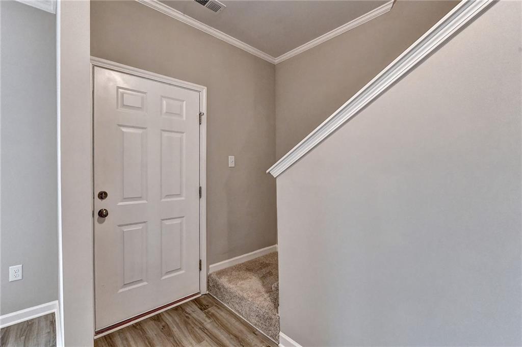 2776 Laurel Ridge Circle Property Photo 8