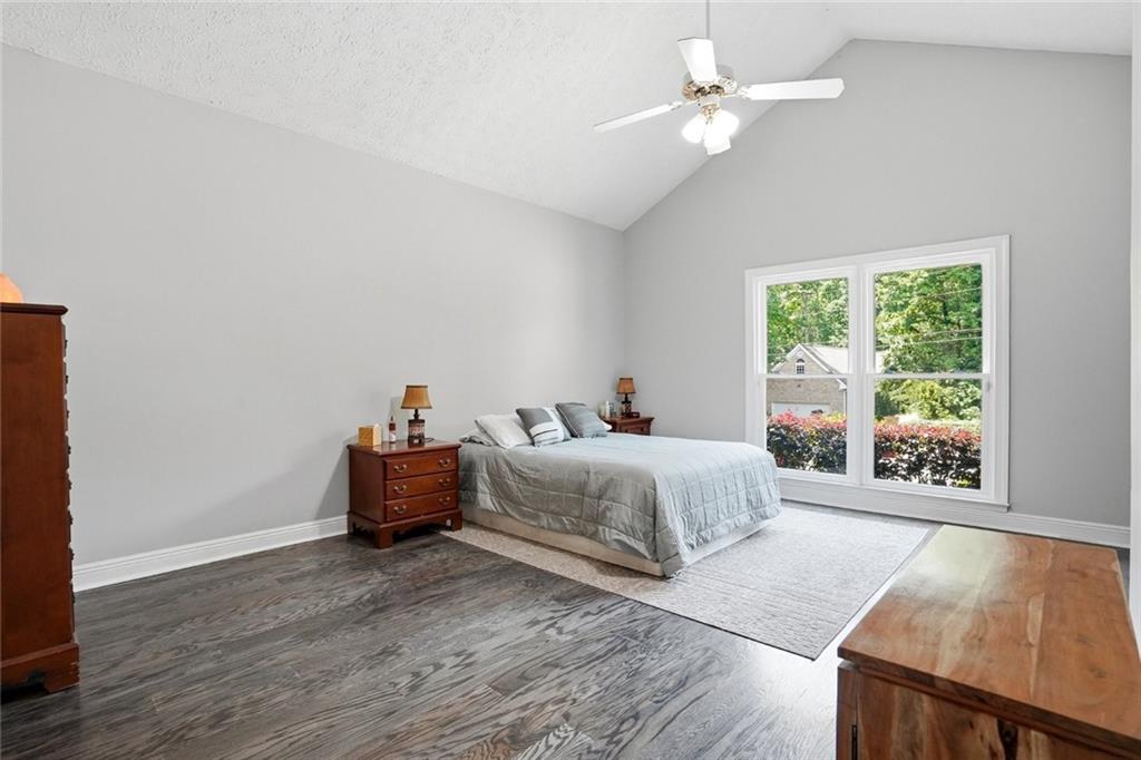 5804 County Court Property Photo 16