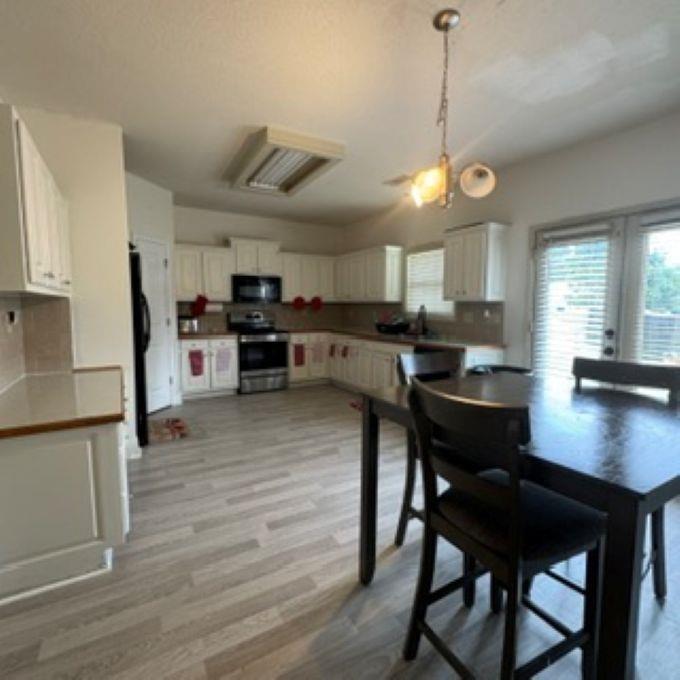 1361 Yorkshire Drive Property Photo 11