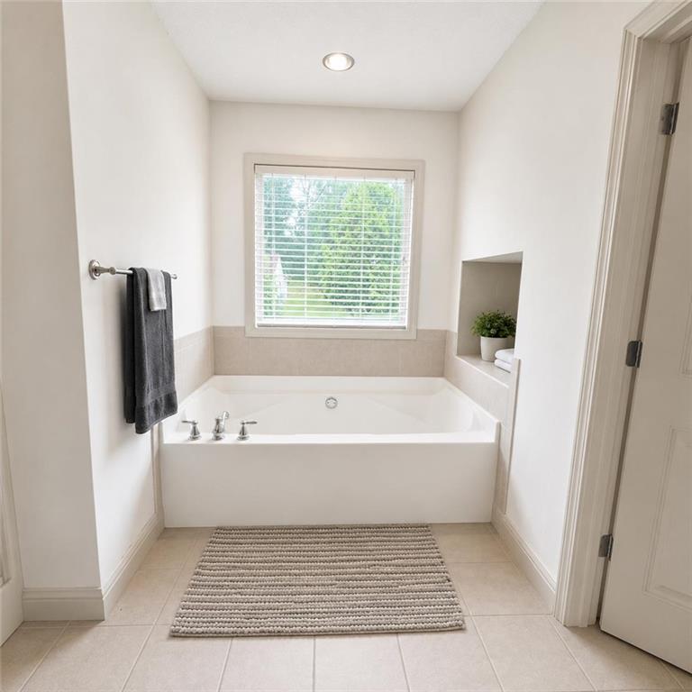 1361 Yorkshire Drive Property Photo 21