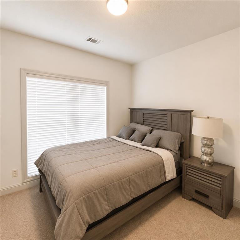 1361 Yorkshire Drive Property Photo 25