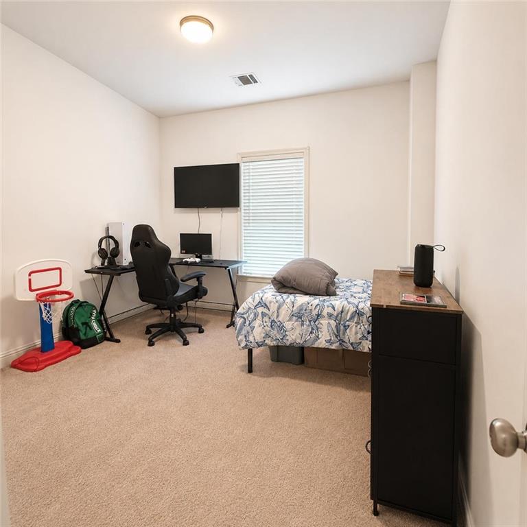1361 Yorkshire Drive Property Photo 26