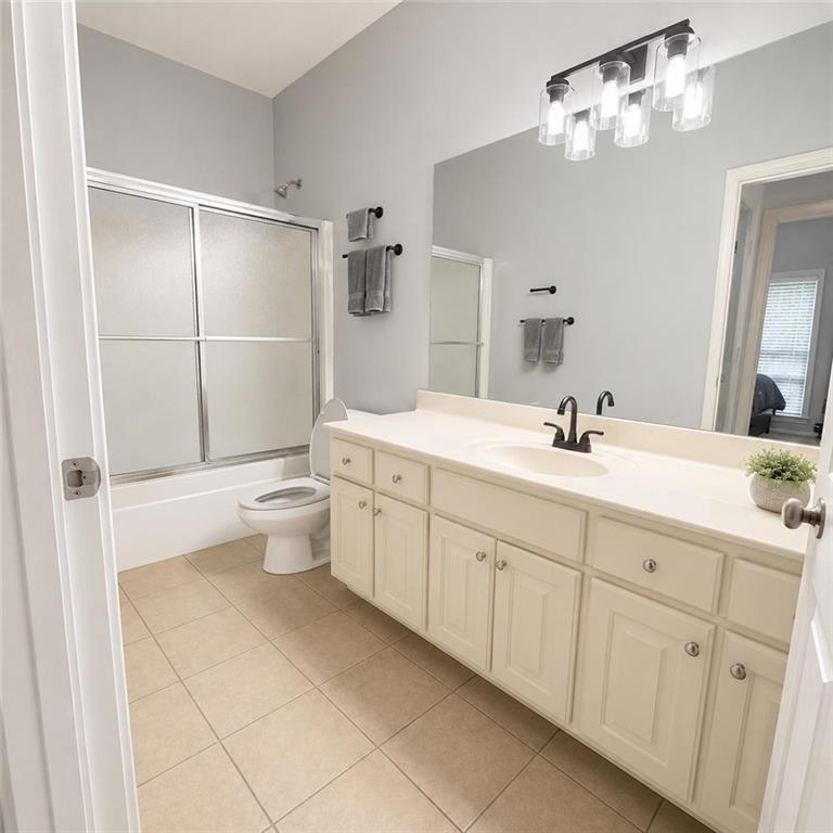 1361 Yorkshire Drive Property Photo 27