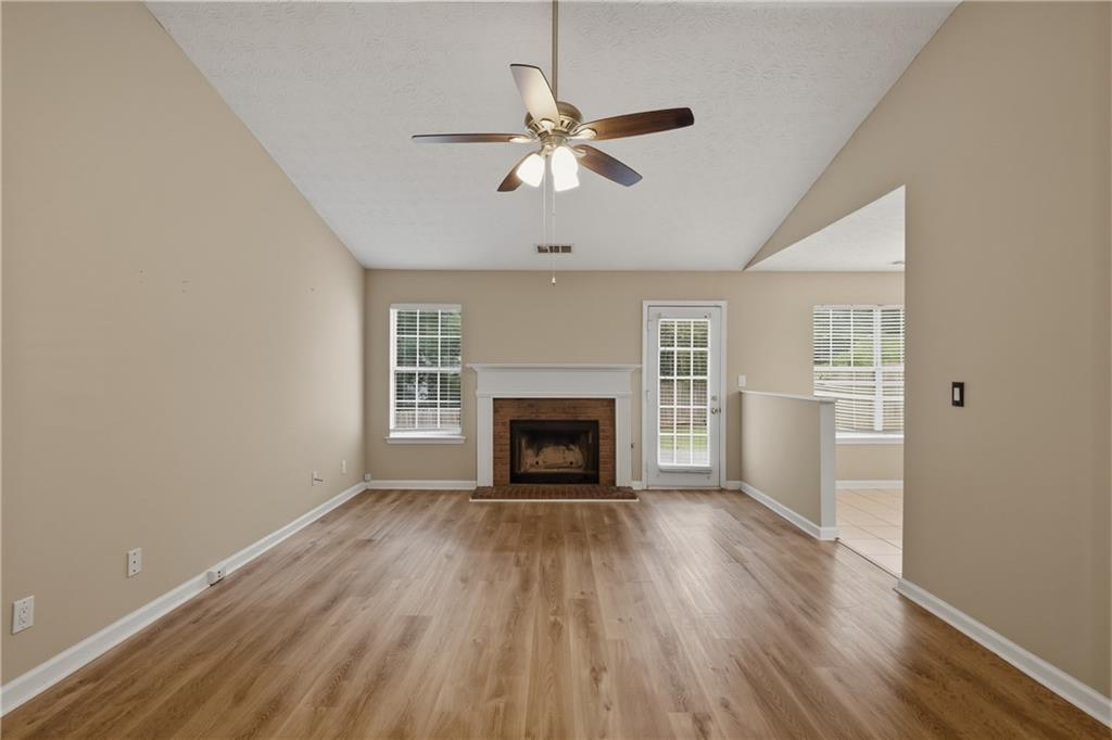1014 Maple Leaf Ridge Property Photo 3