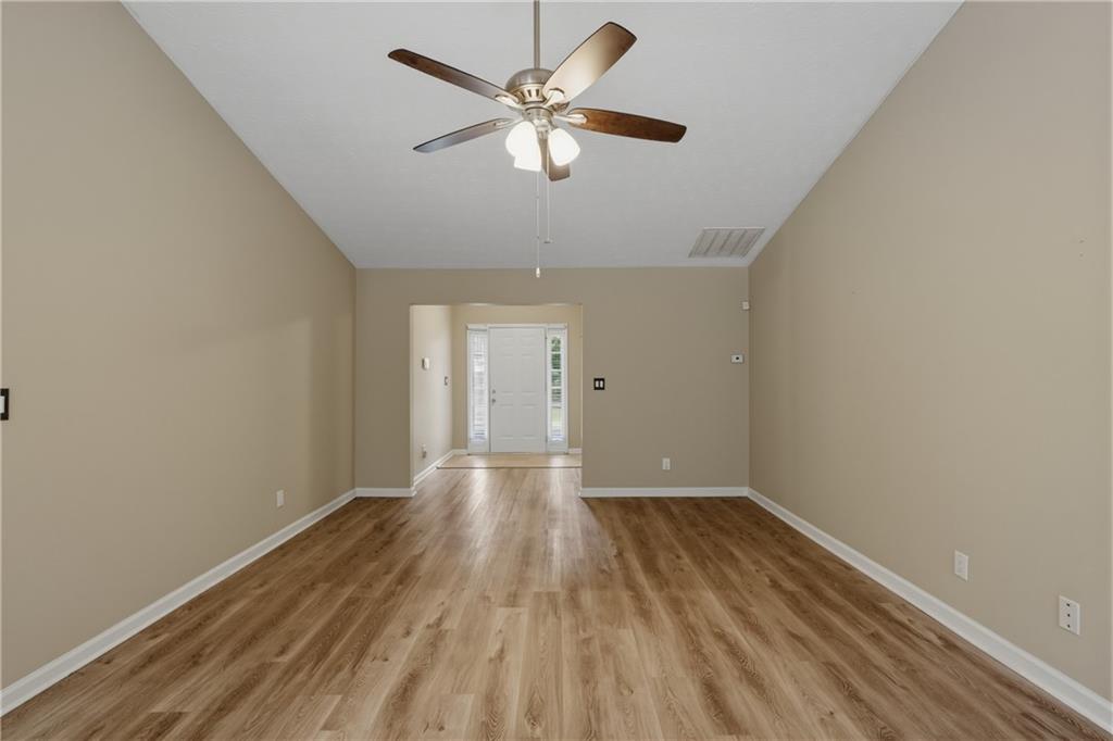 1014 Maple Leaf Ridge Property Photo 6