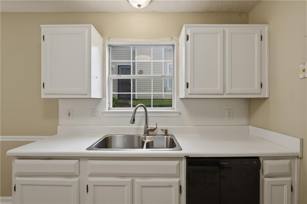 1014 Maple Leaf Ridge Property Photo 8
