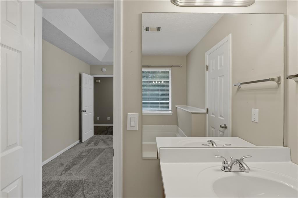 1014 Maple Leaf Ridge Property Photo 23