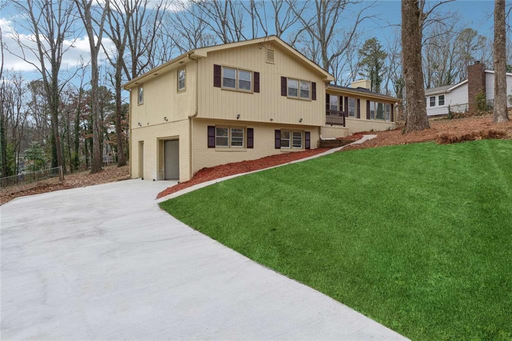 1573 Deerwood Lane