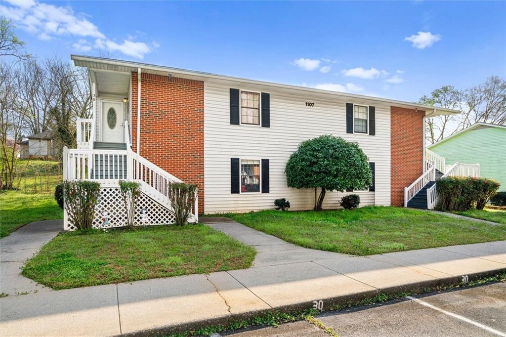 1107 Brookwood Lane Unit 29 Property Photo 1