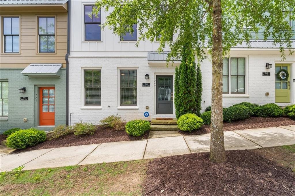 769 Hamilton Circle SE Property Photo 1