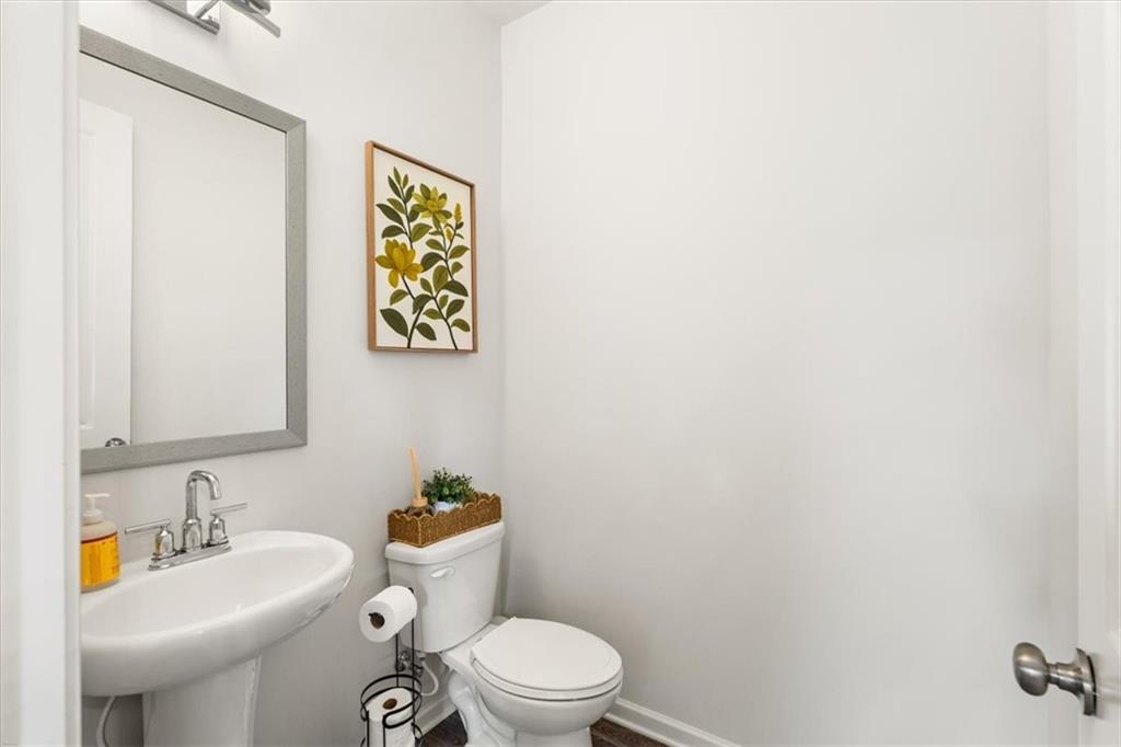 769 Hamilton Circle Se Property Photo 9