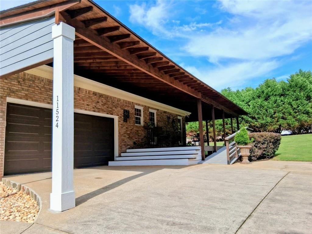 11524 Summer Trace Property Photo 7