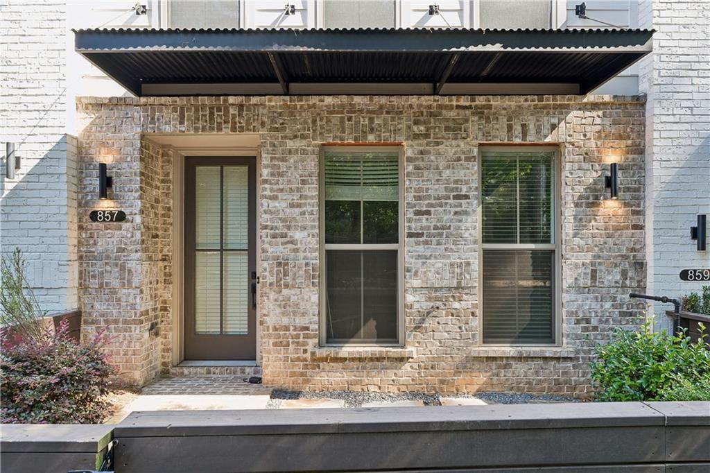 857 Constellation Drive Property Photo 1