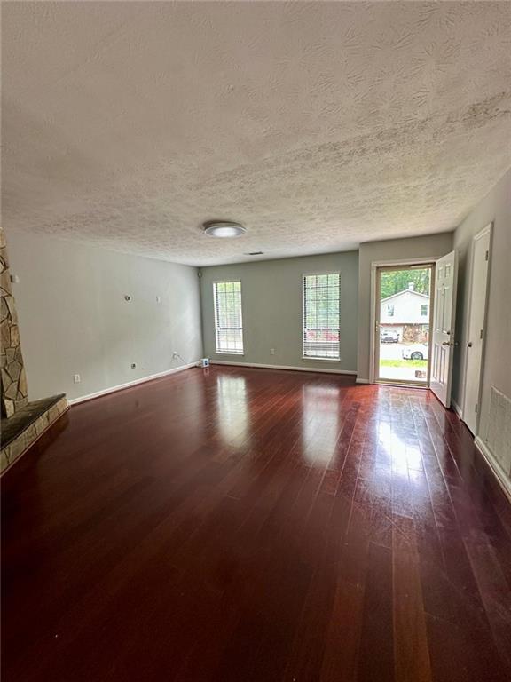 824 Greenhedge Drive Property Photo 10