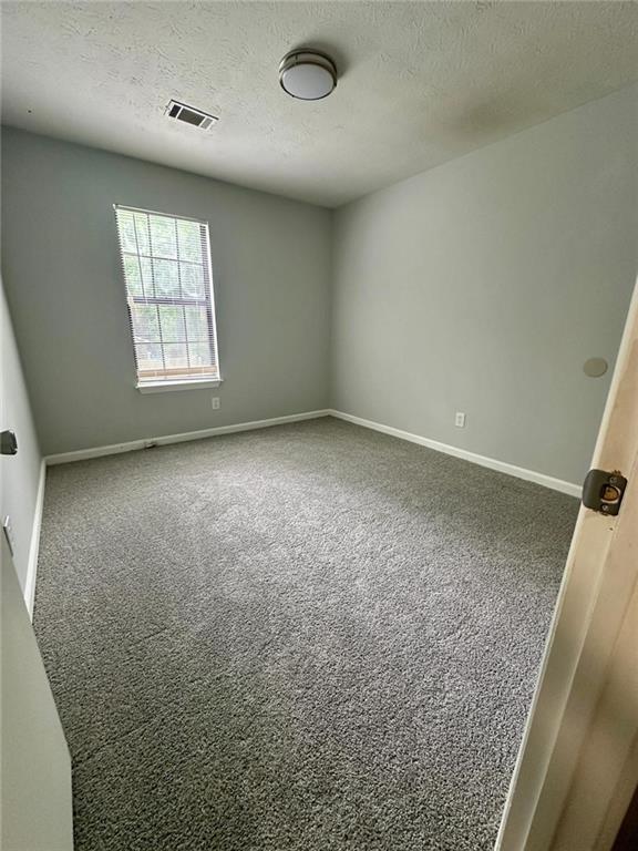 824 Greenhedge Drive Property Photo 14