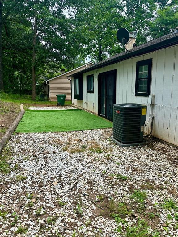 824 Greenhedge Drive Property Photo 18