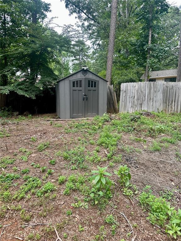 824 Greenhedge Drive Property Photo 20