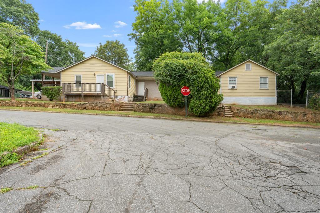 1318 Eason Street NW Property Photo 1