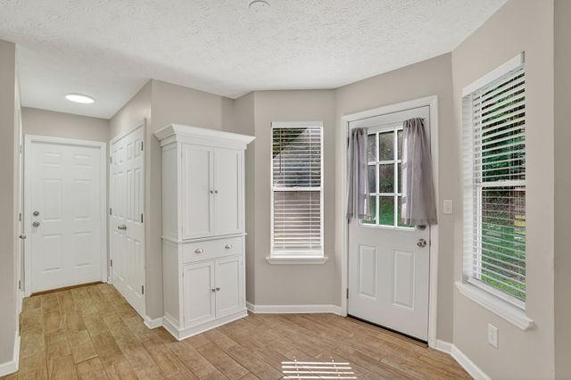 5515 Forest Downs Circle Property Photo 5
