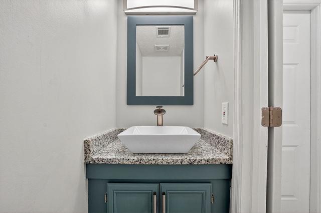 5515 Forest Downs Circle Property Photo 6