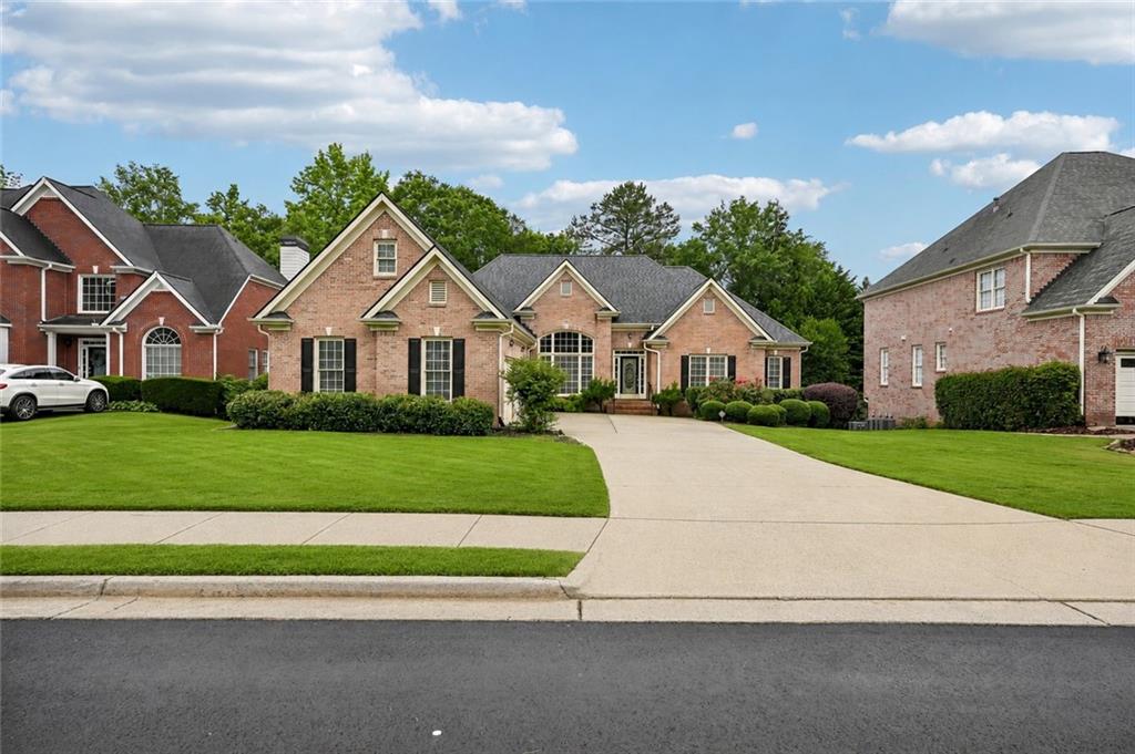 3923 Springtree Lane Property Photo 2