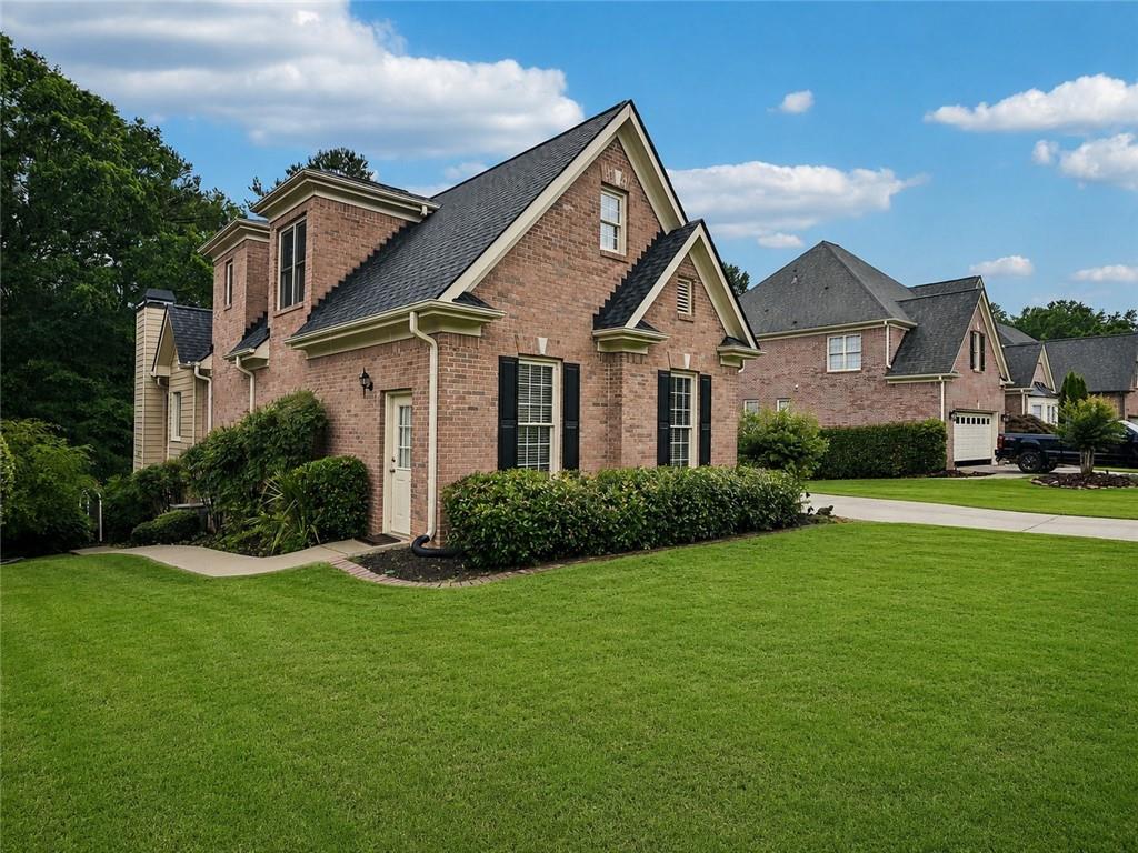 3923 Springtree Lane Property Photo 3