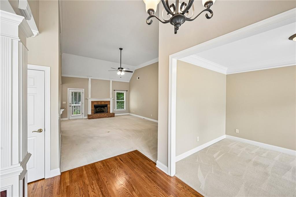 3923 Springtree Lane Property Photo 6