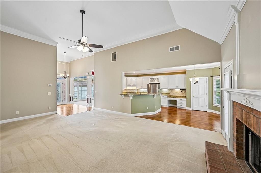 3923 Springtree Lane Property Photo 15