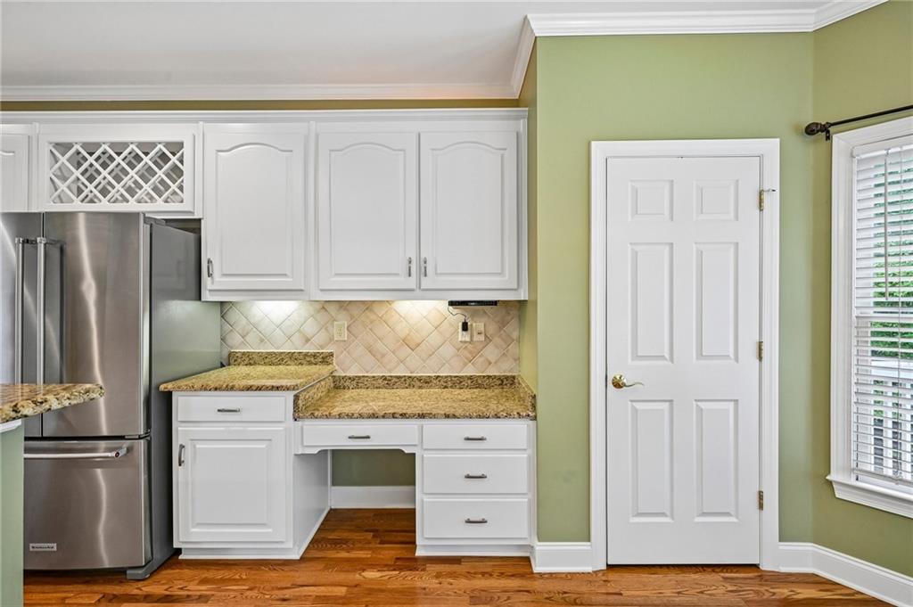 3923 Springtree Lane Property Photo 19