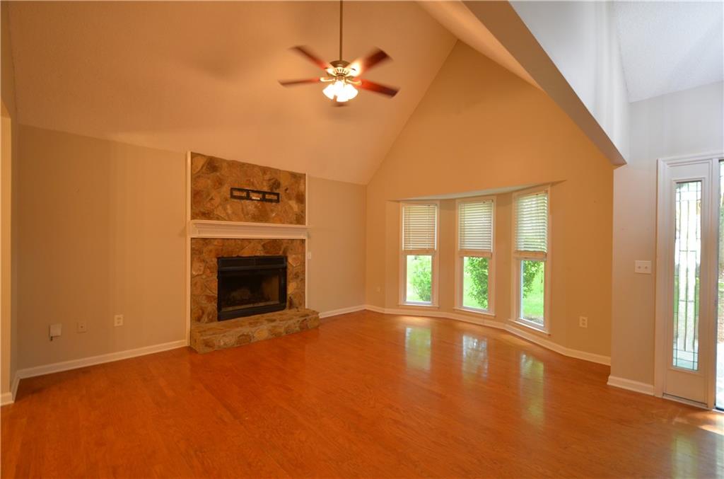 3206 Country Walk Drive Property Photo 7