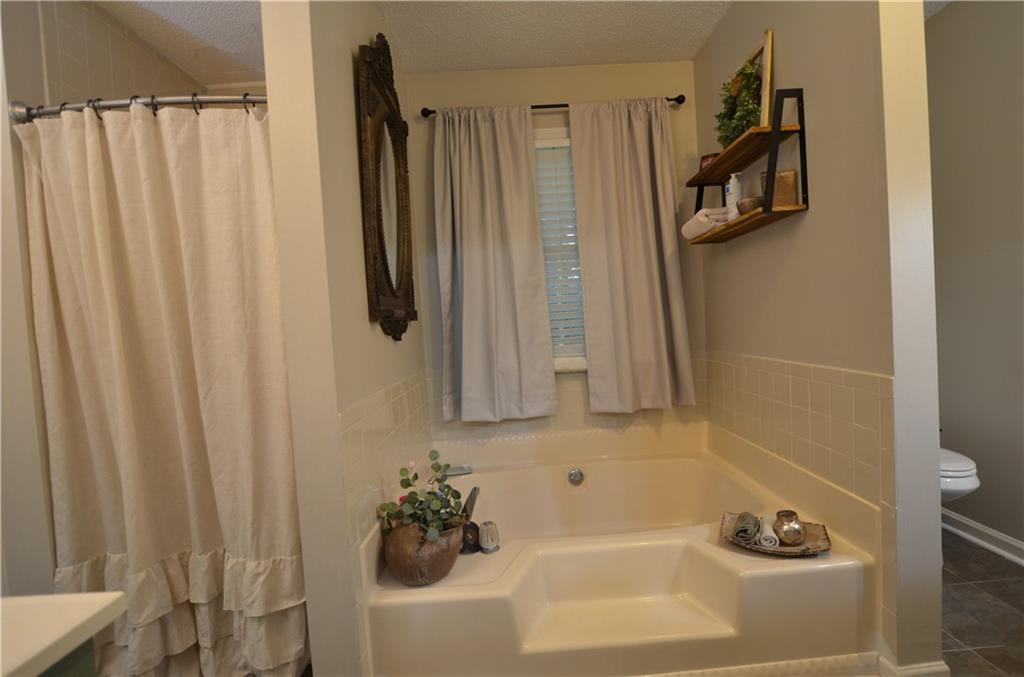 3206 Country Walk Drive Property Photo 18