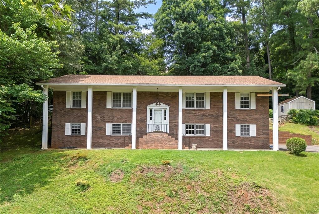 279 Heck Road NE Property Photo 1