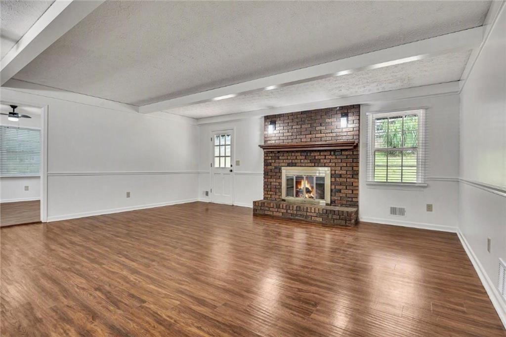 279 Heck Road Ne Property Photo 3