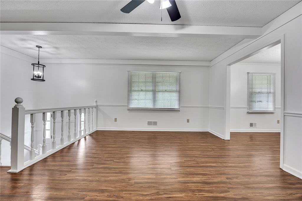 279 Heck Road Ne Property Photo 6