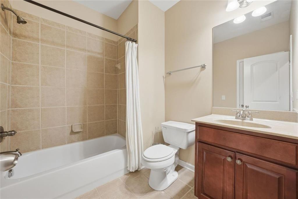 913 Telfair Close Property Photo 28